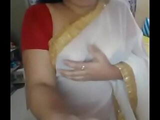 desi mallu aunty pressing nipple herself affixing 2 2